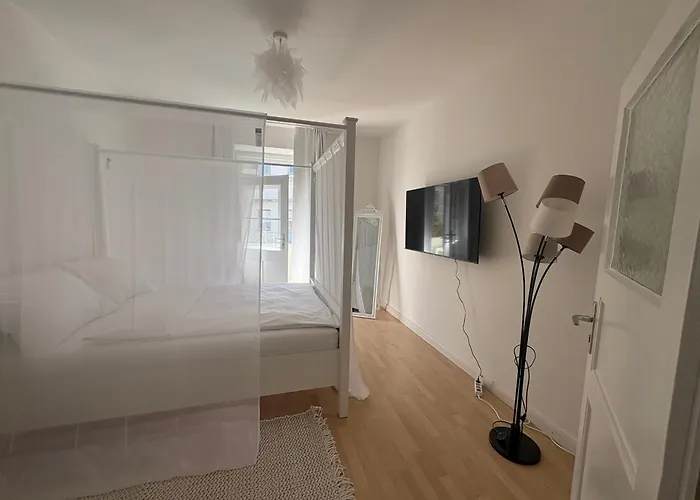 Zentrale Altbauwohnung Апартаменты Ингольштадт